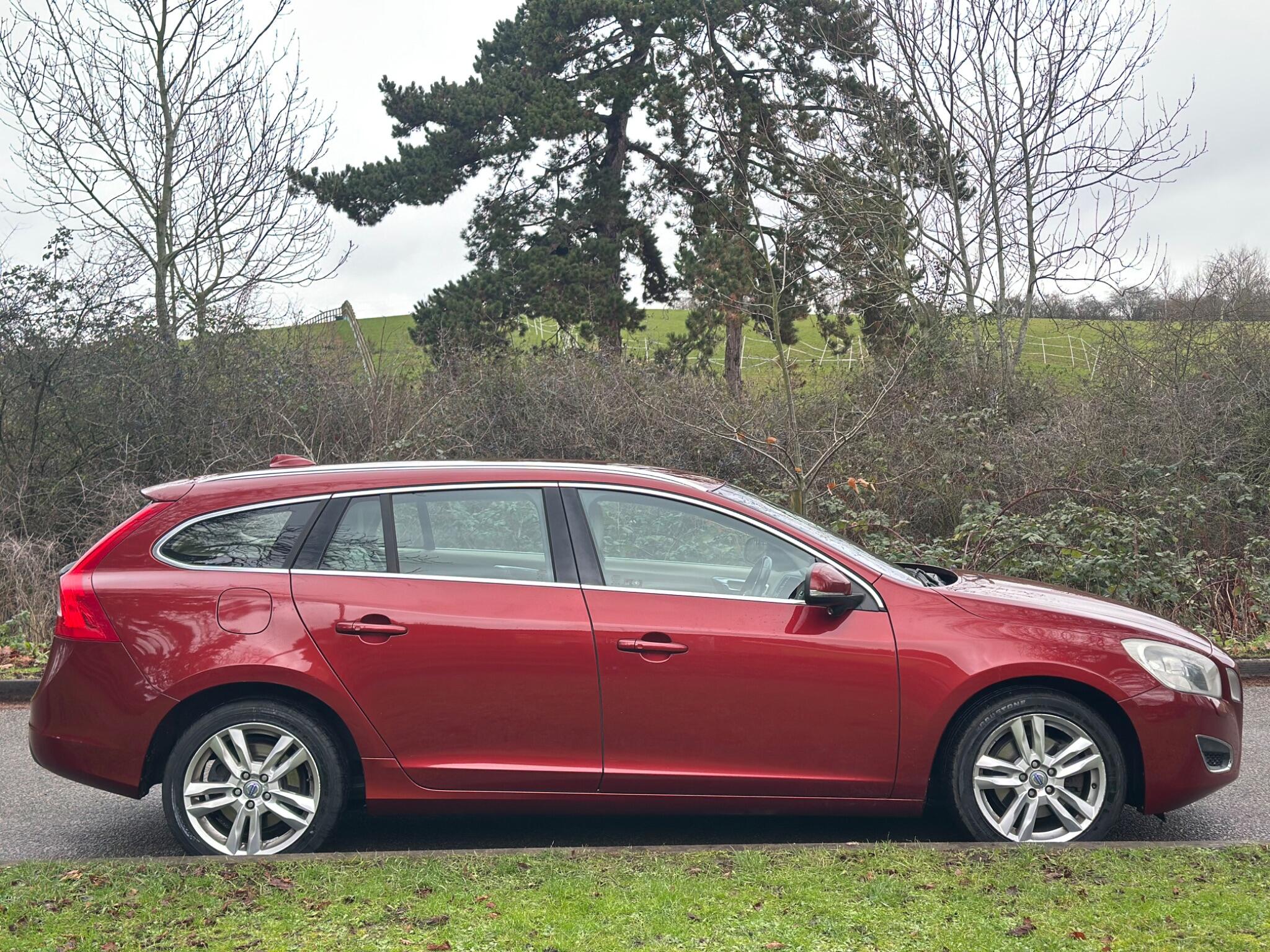 2011 Volvo V60 1.6D DRIVe SE Lux Euro 5 (s/s) 5dr • 110,000 miles image 11
