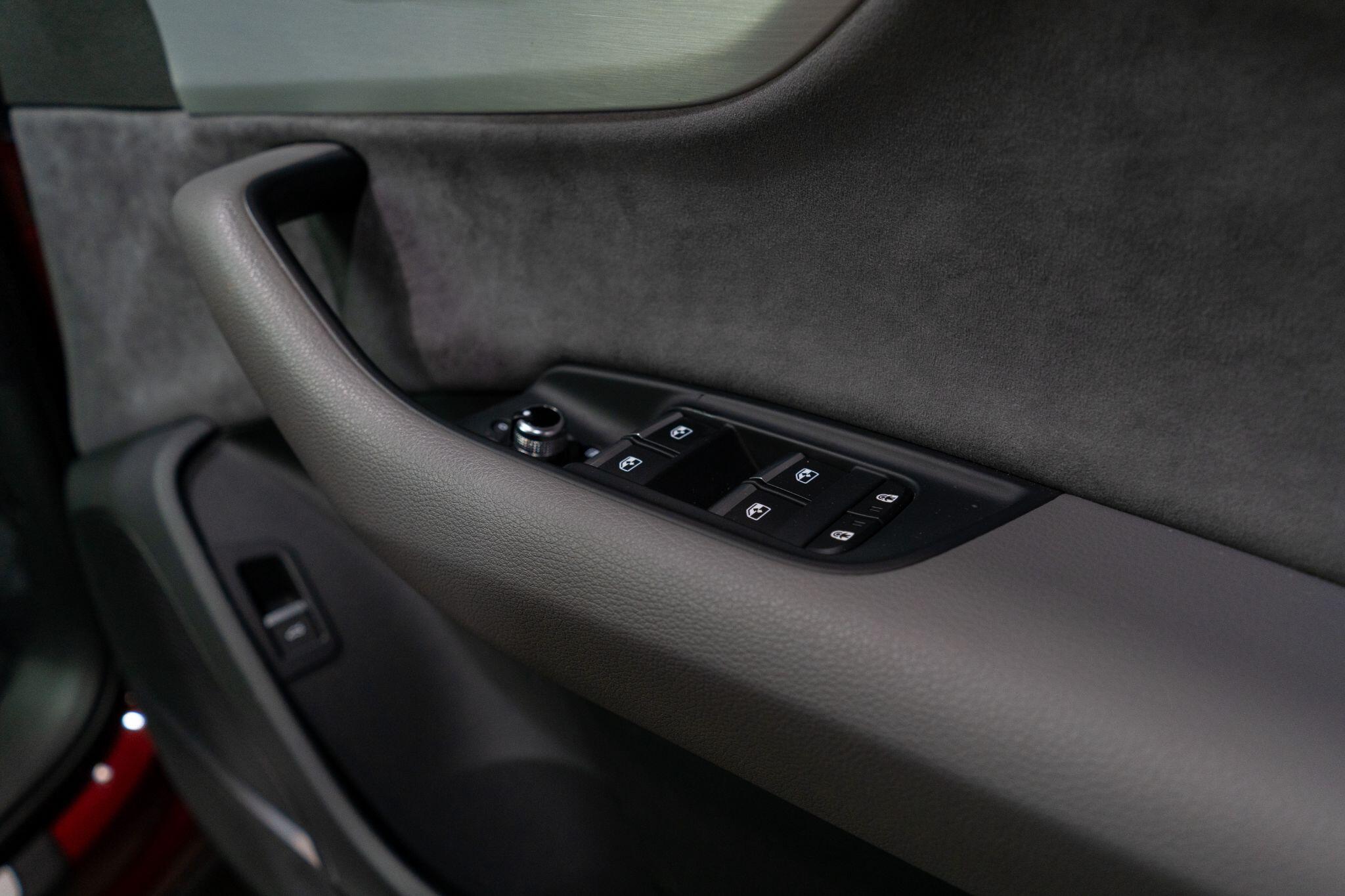 Audi SQ7 view 34