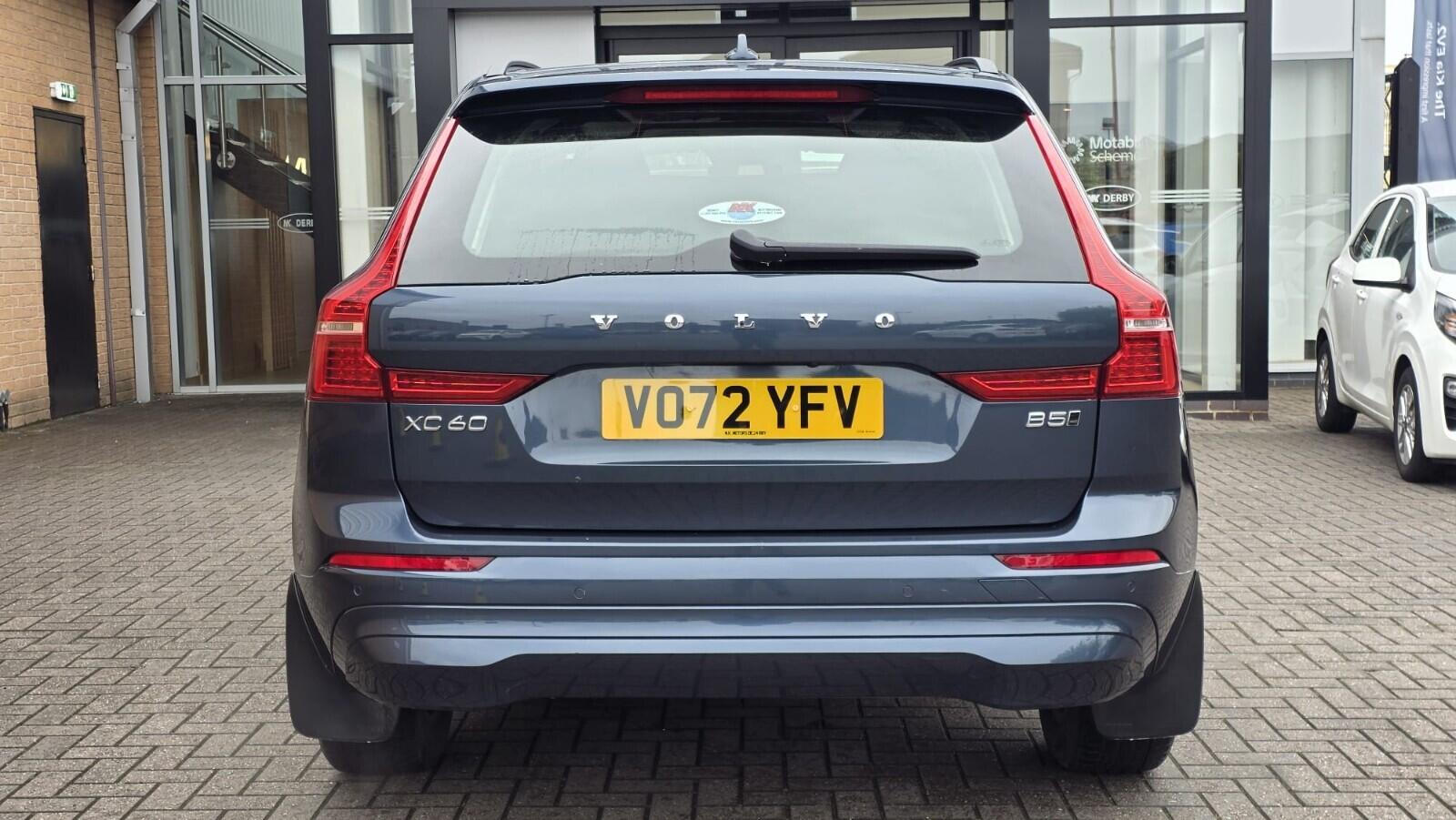 Volvo XC60 view 7