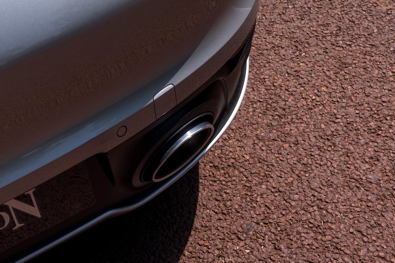 Porsche 911 view 26
