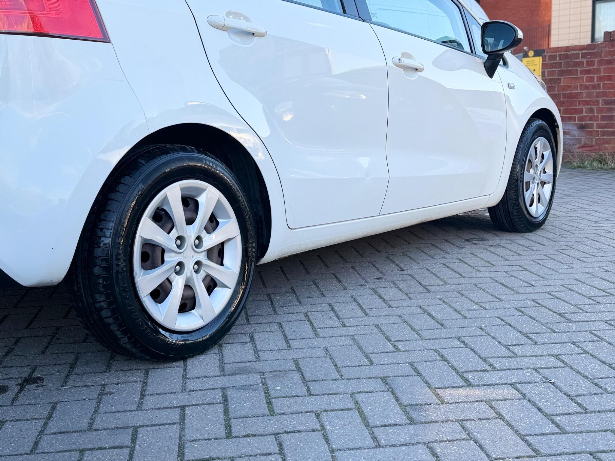 Kia Rio view 10