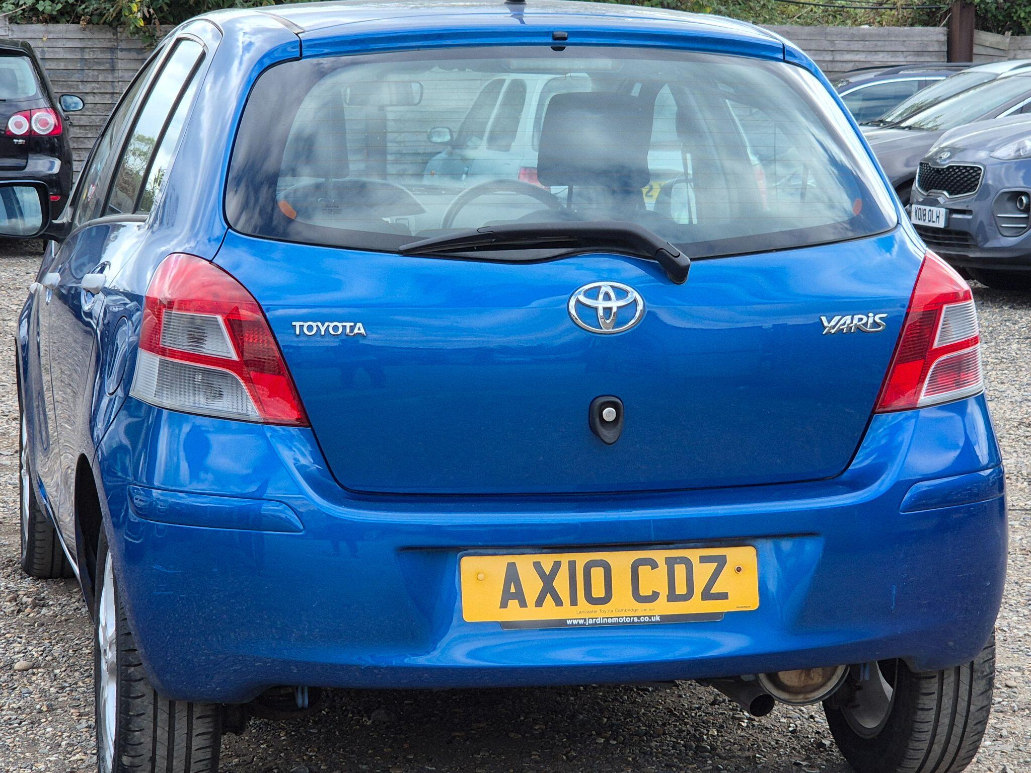 Toyota Yaris view 6