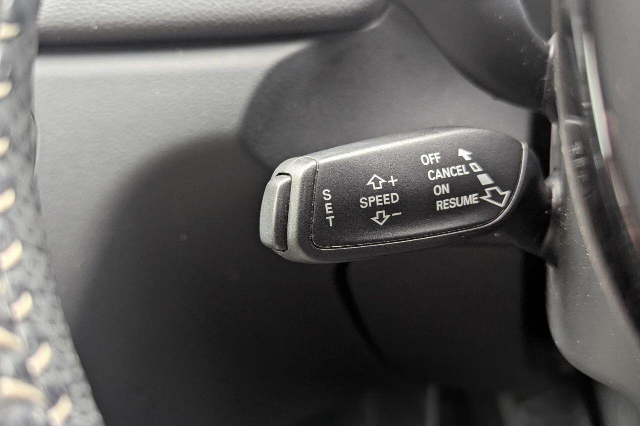 Audi Q3 view 35