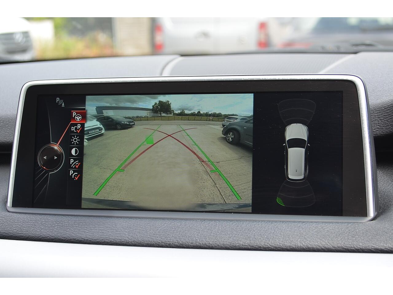 BMW X5 view 17
