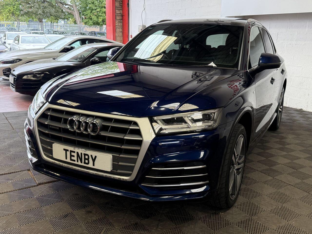 Audi Q5 view 5