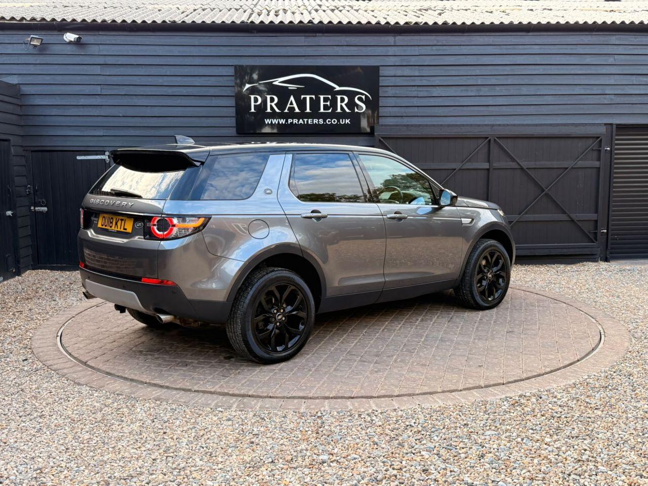 Land Rover Discovery Sport view 7