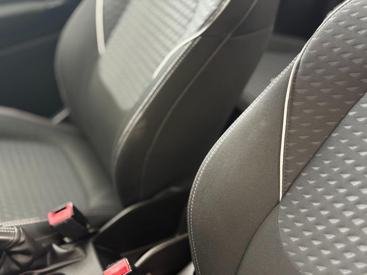 Ford Fiesta view 113