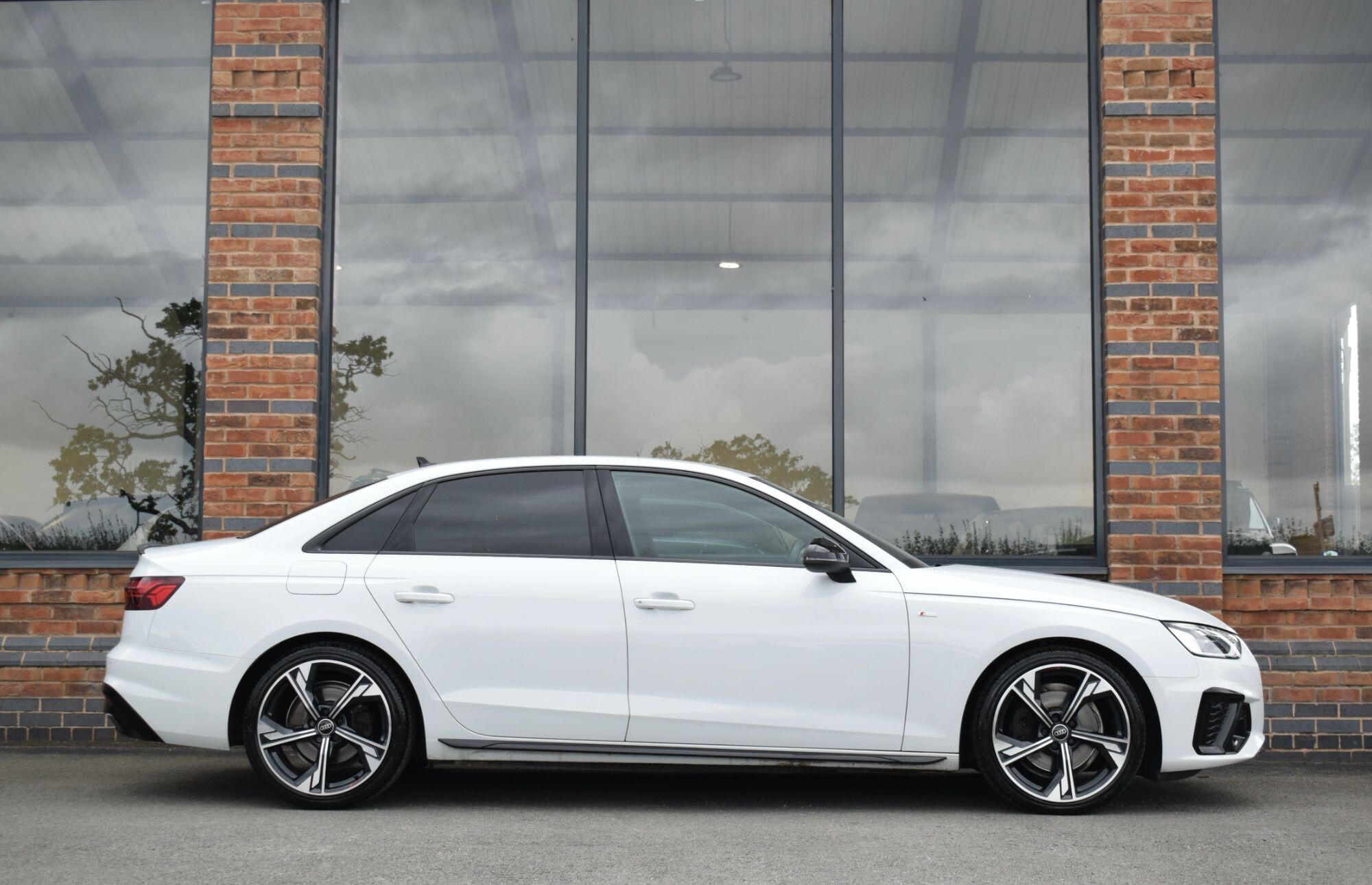 Audi A4 view 9