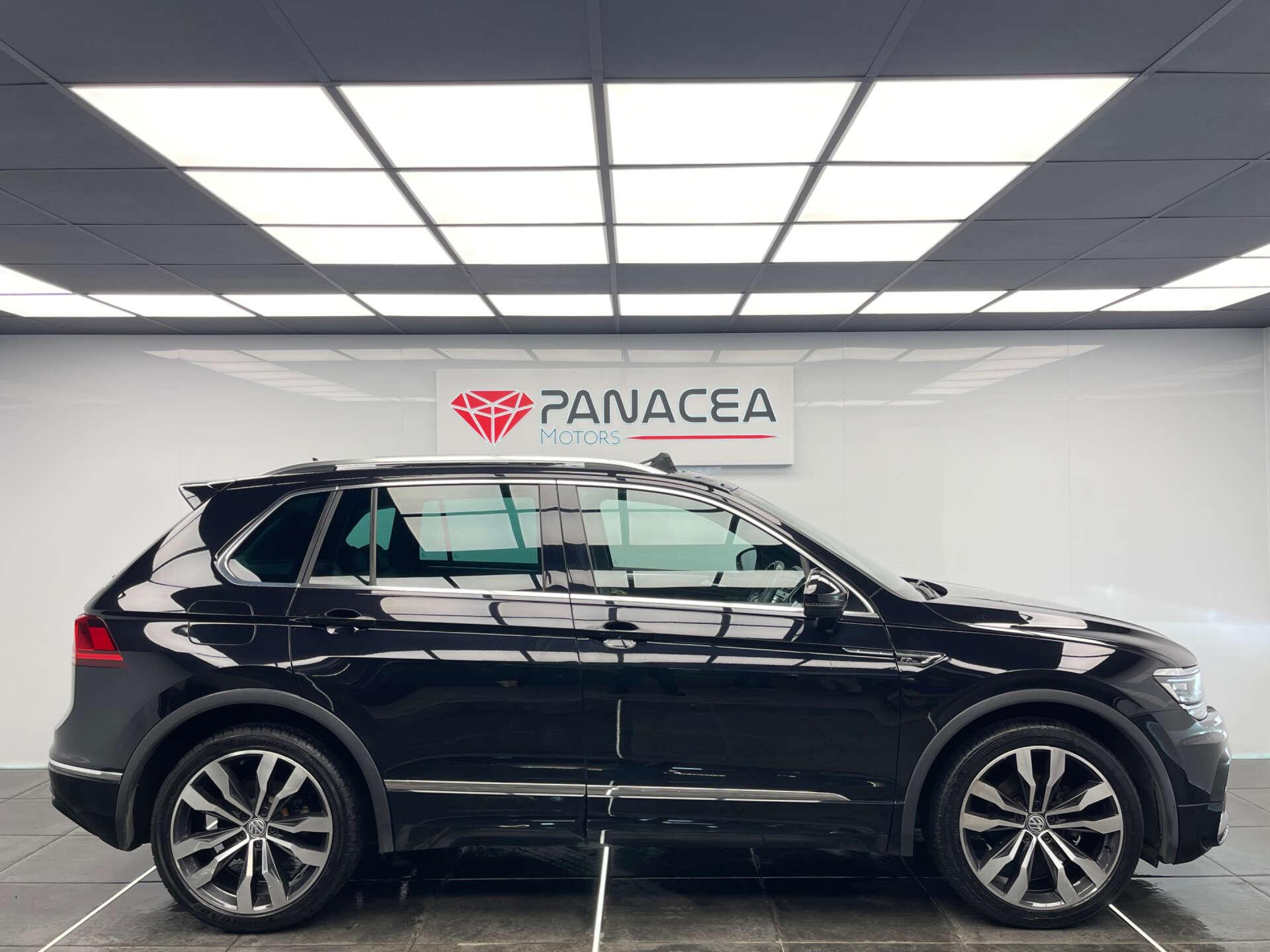 Volkswagen Tiguan view 2