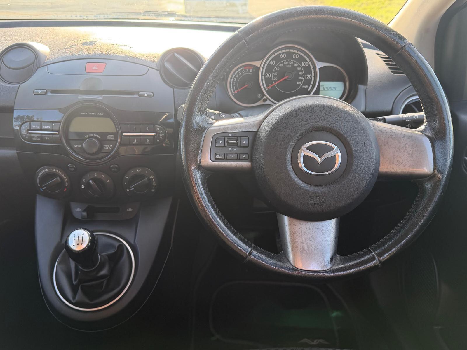 Mazda Mazda2 view 20