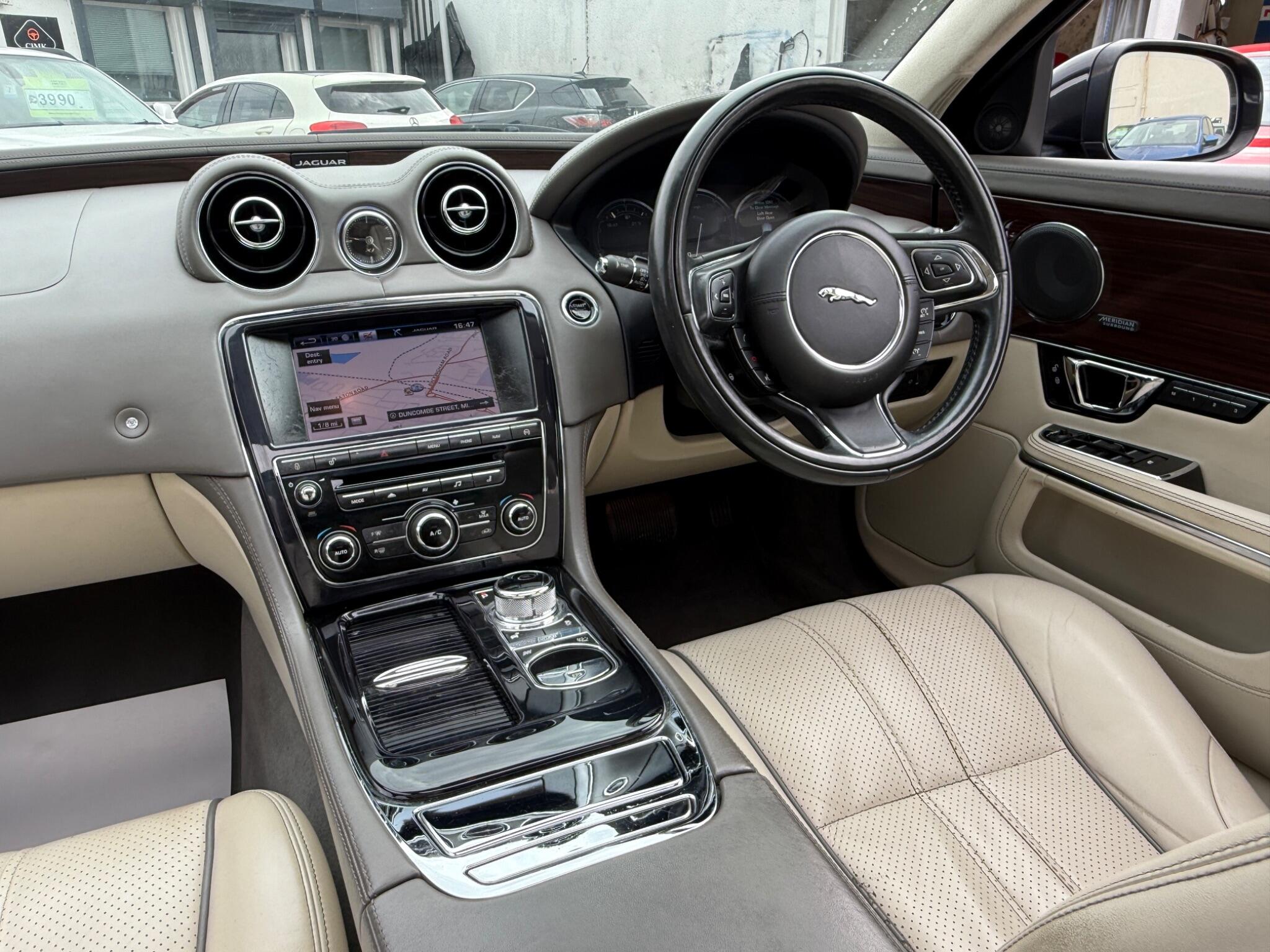 Jaguar XJ - Image 72
