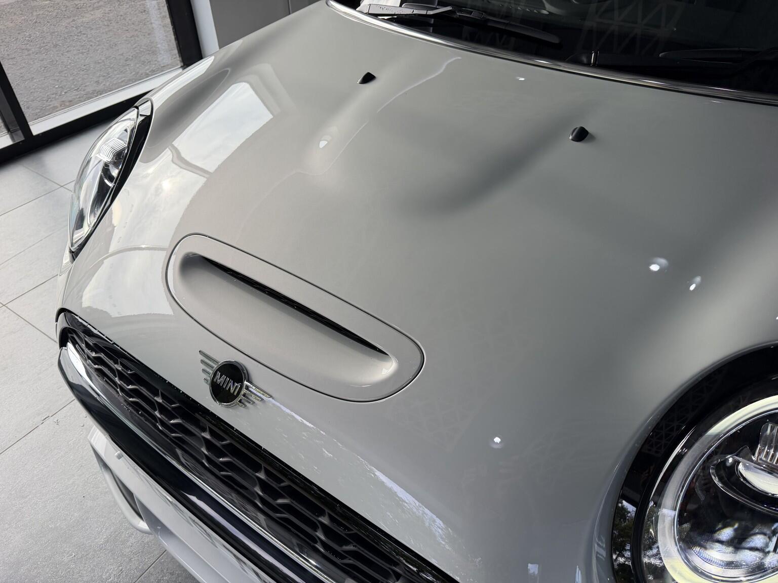 Mini Cooper view 36