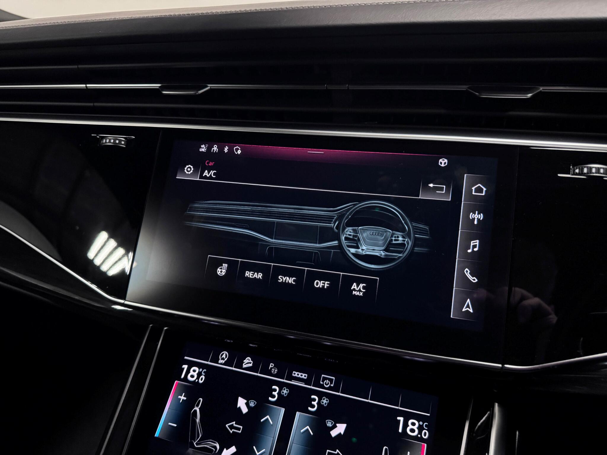 Audi SQ8 view 55