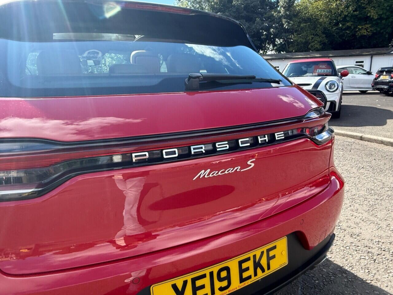 Porsche Macan view 6