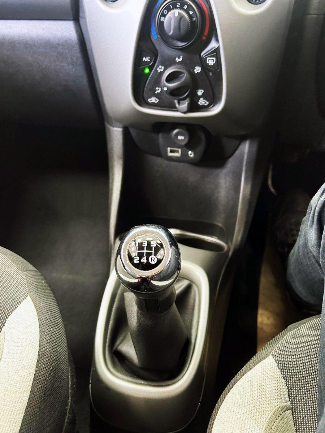 Toyota Aygo view 17
