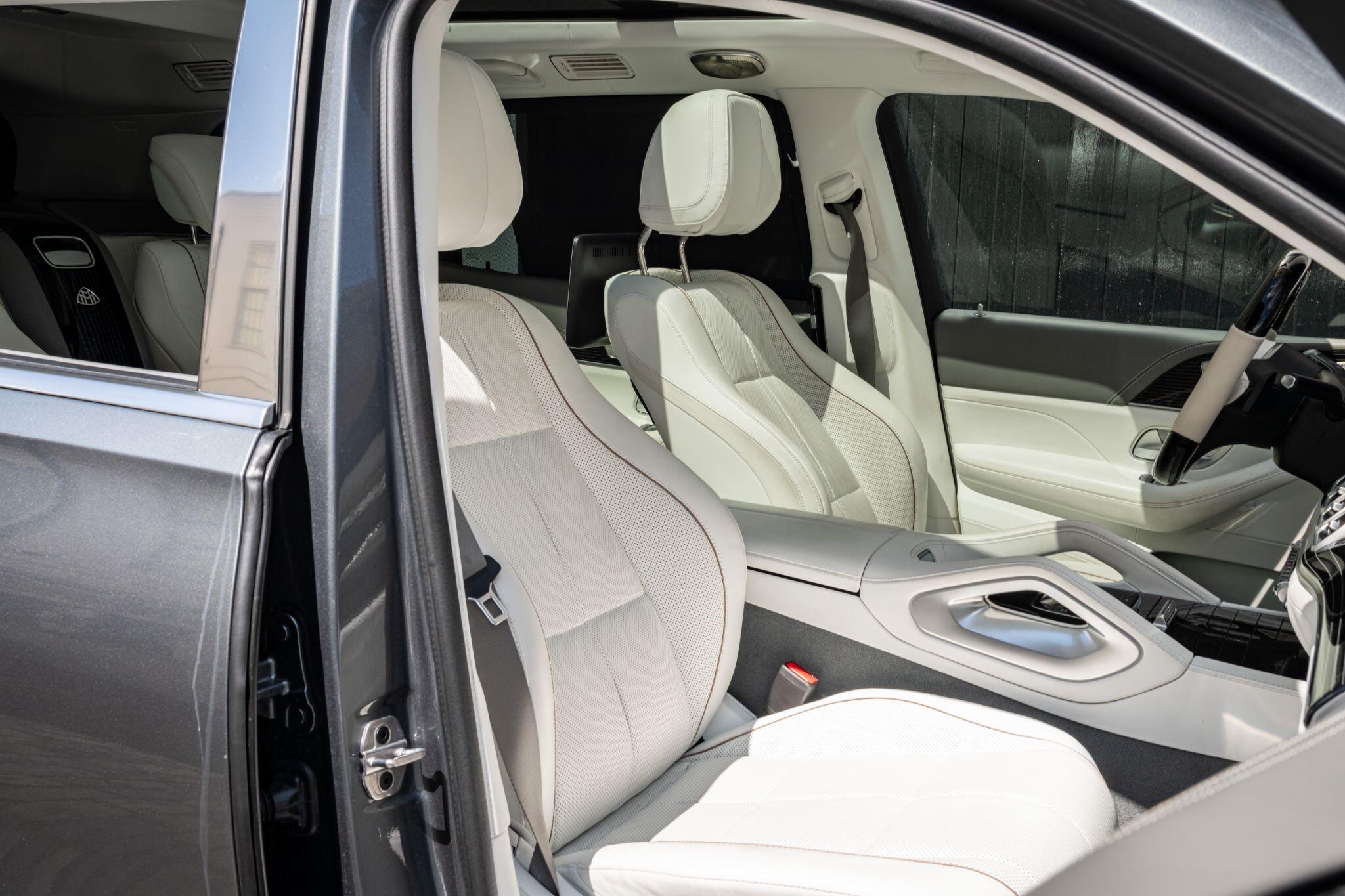 Mercedes-Benz GLS view 21