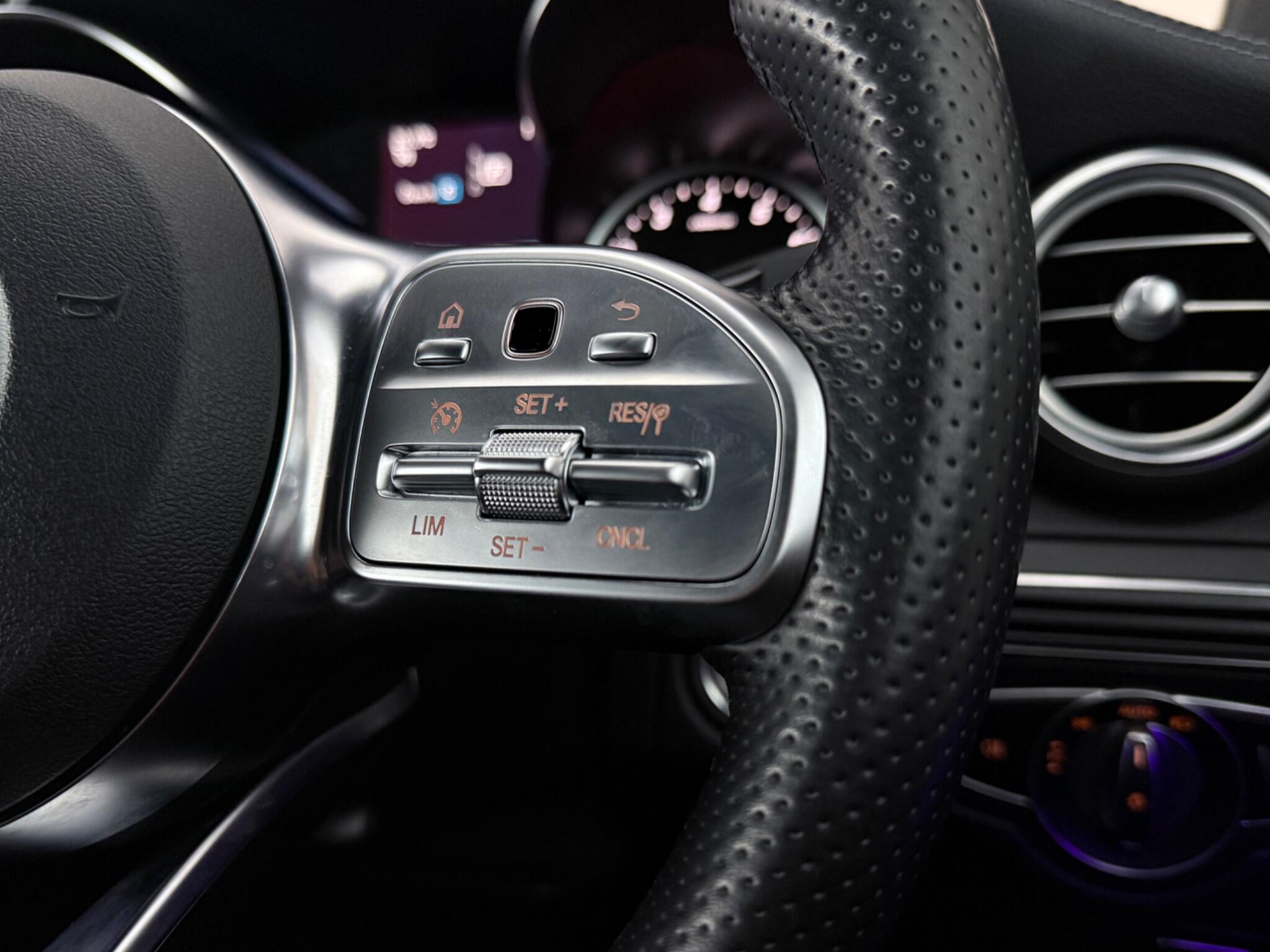 Mercedes-Benz C-Class view 14