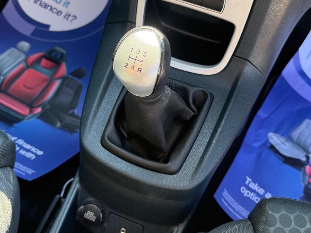 Ford Fiesta view 32