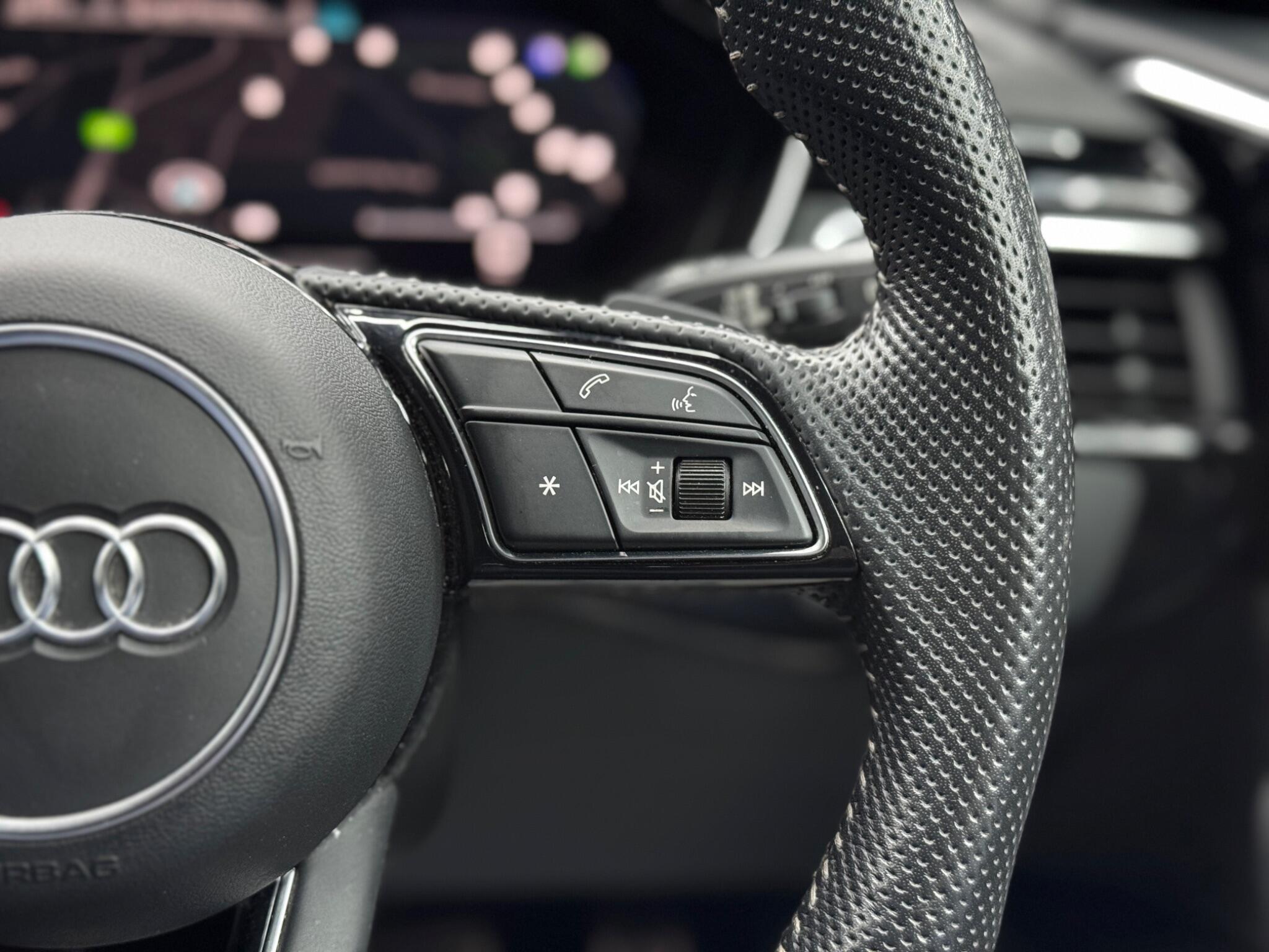 Audi S4 view 21
