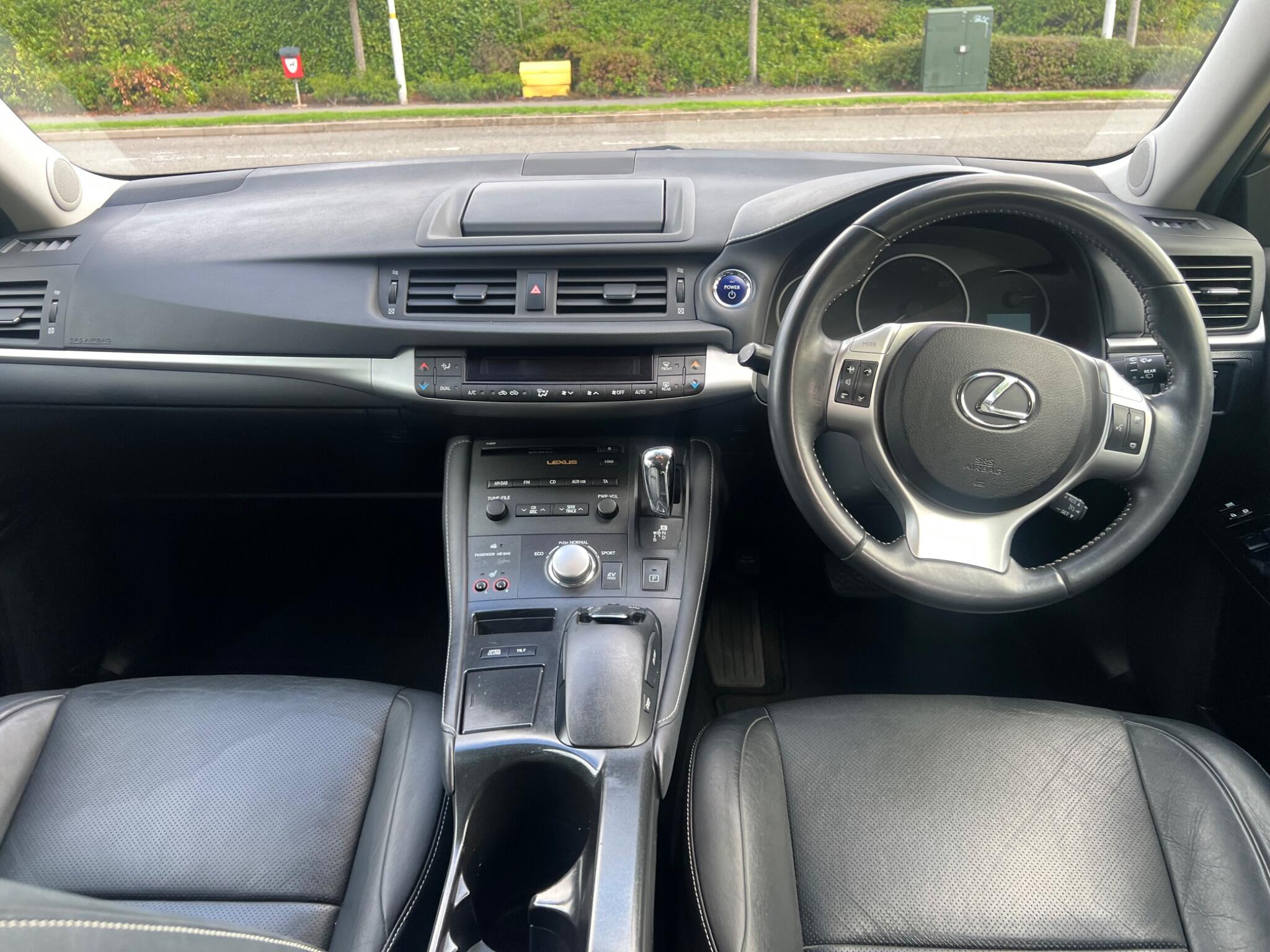 Lexus CT view 13