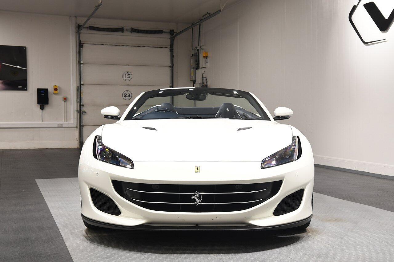 Ferrari Portofino view 31
