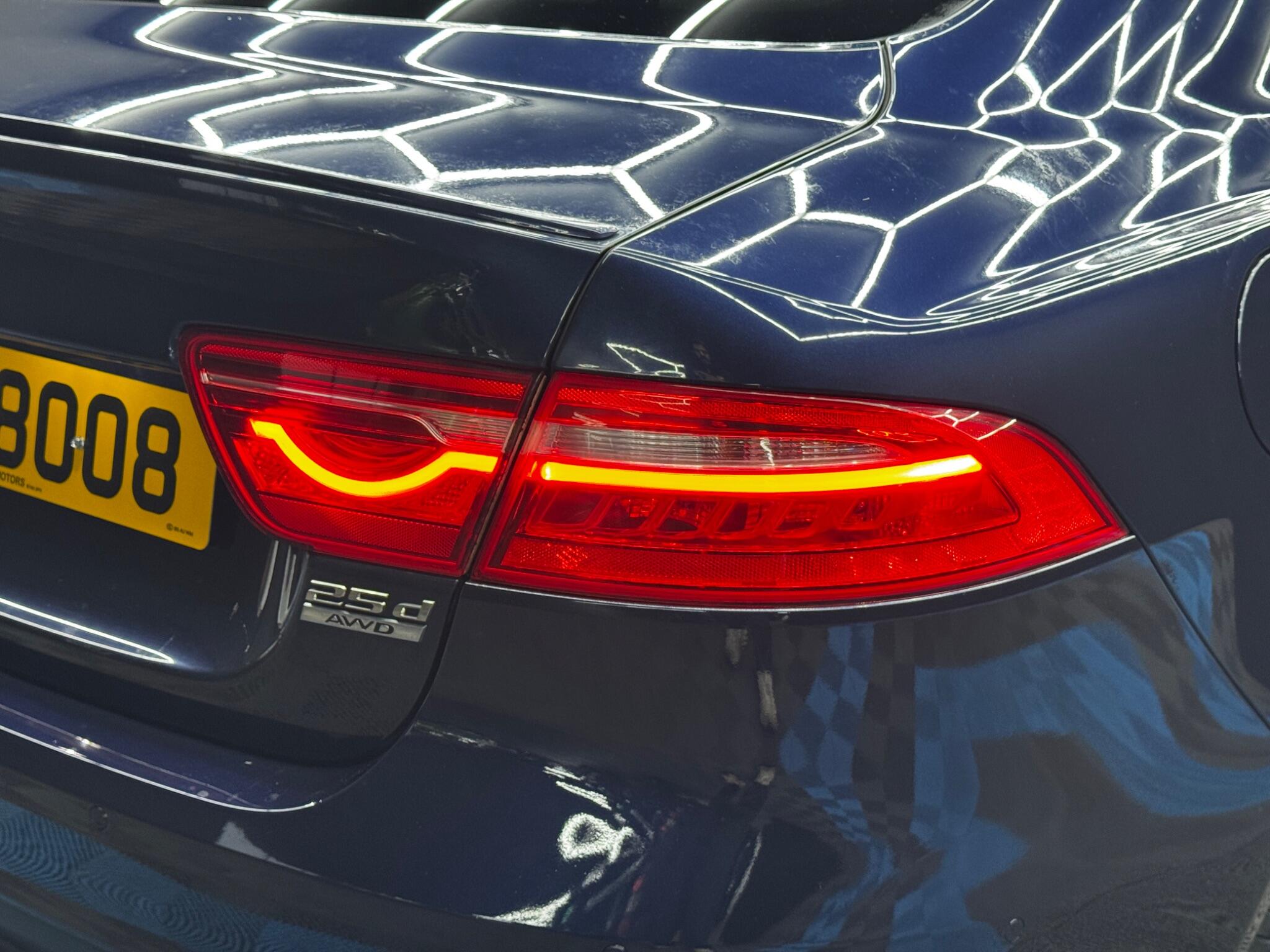 Jaguar XE view 43