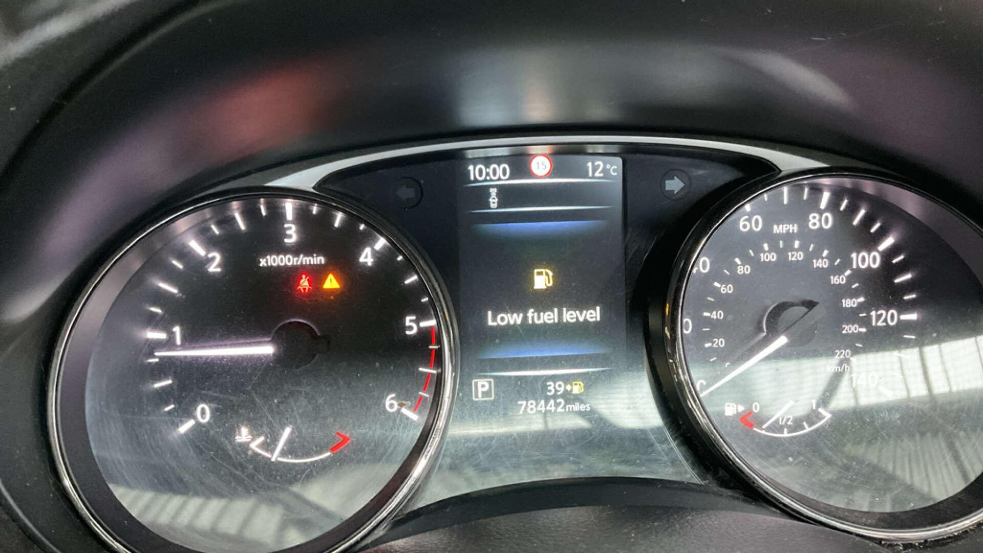 Nissan X-Trail view 14