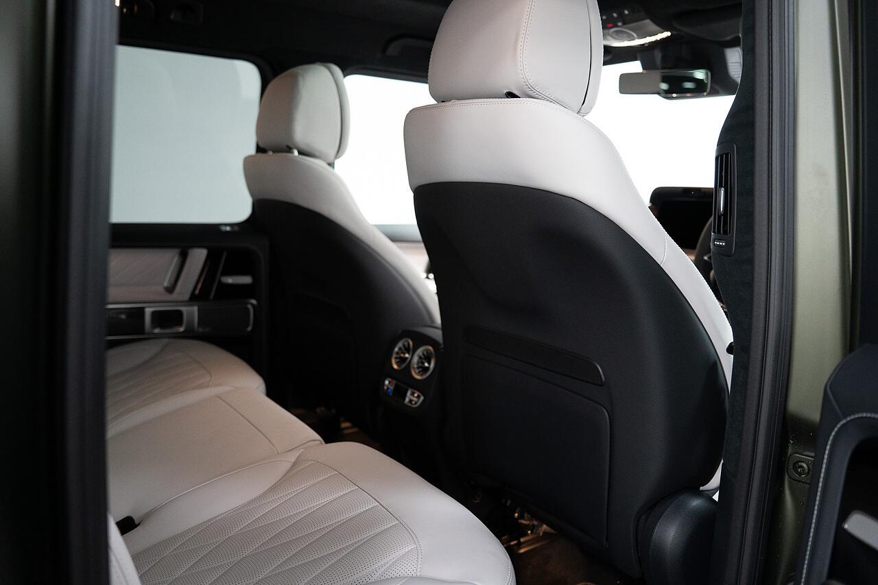 Mercedes-Benz G-Class view 35