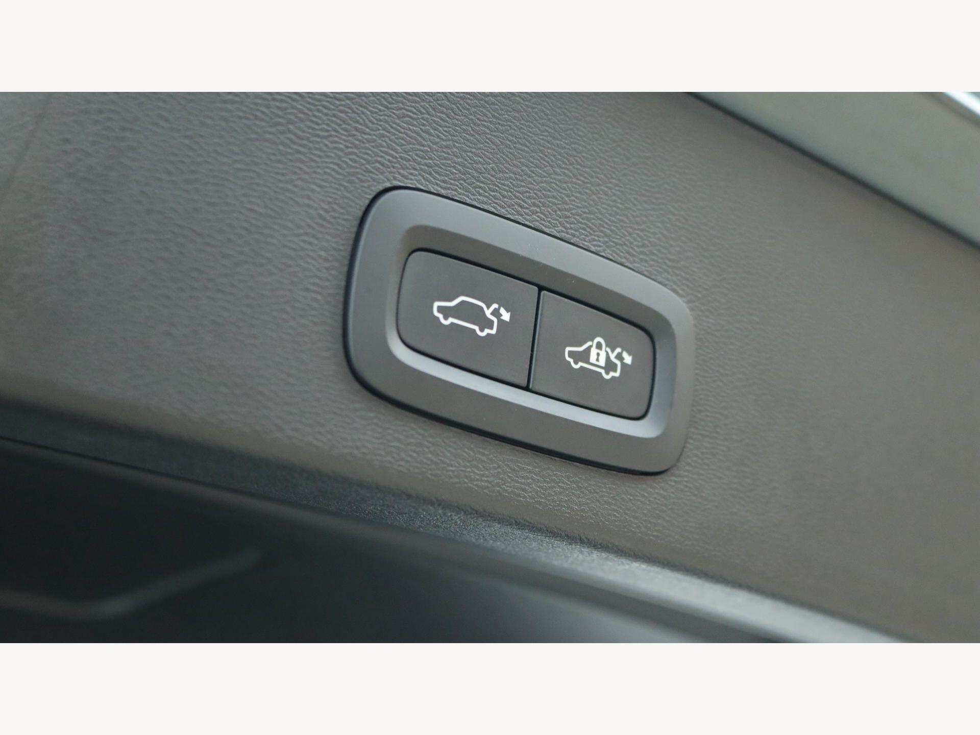 Volvo XC40 view 32