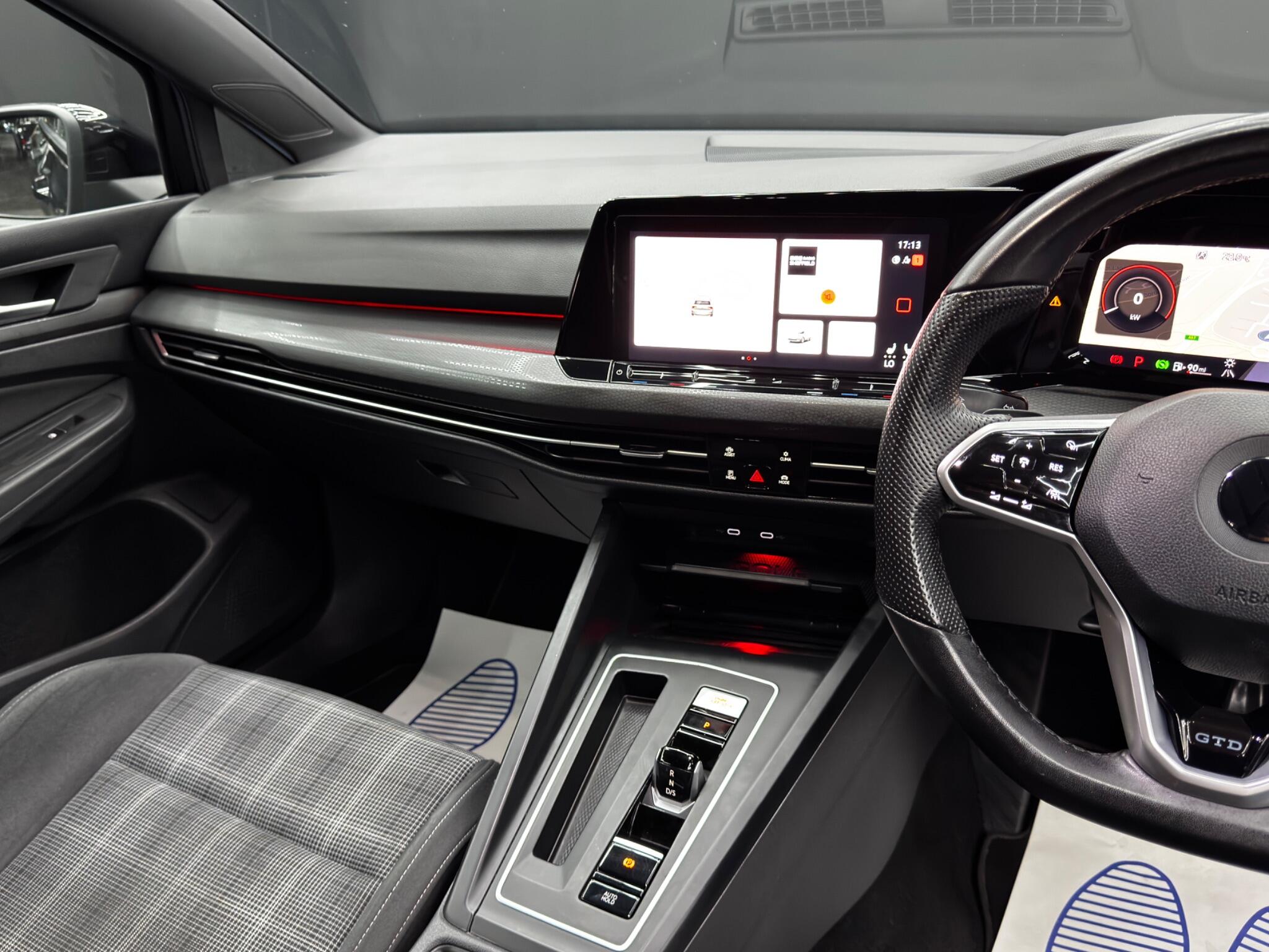 Volkswagen Golf view 23