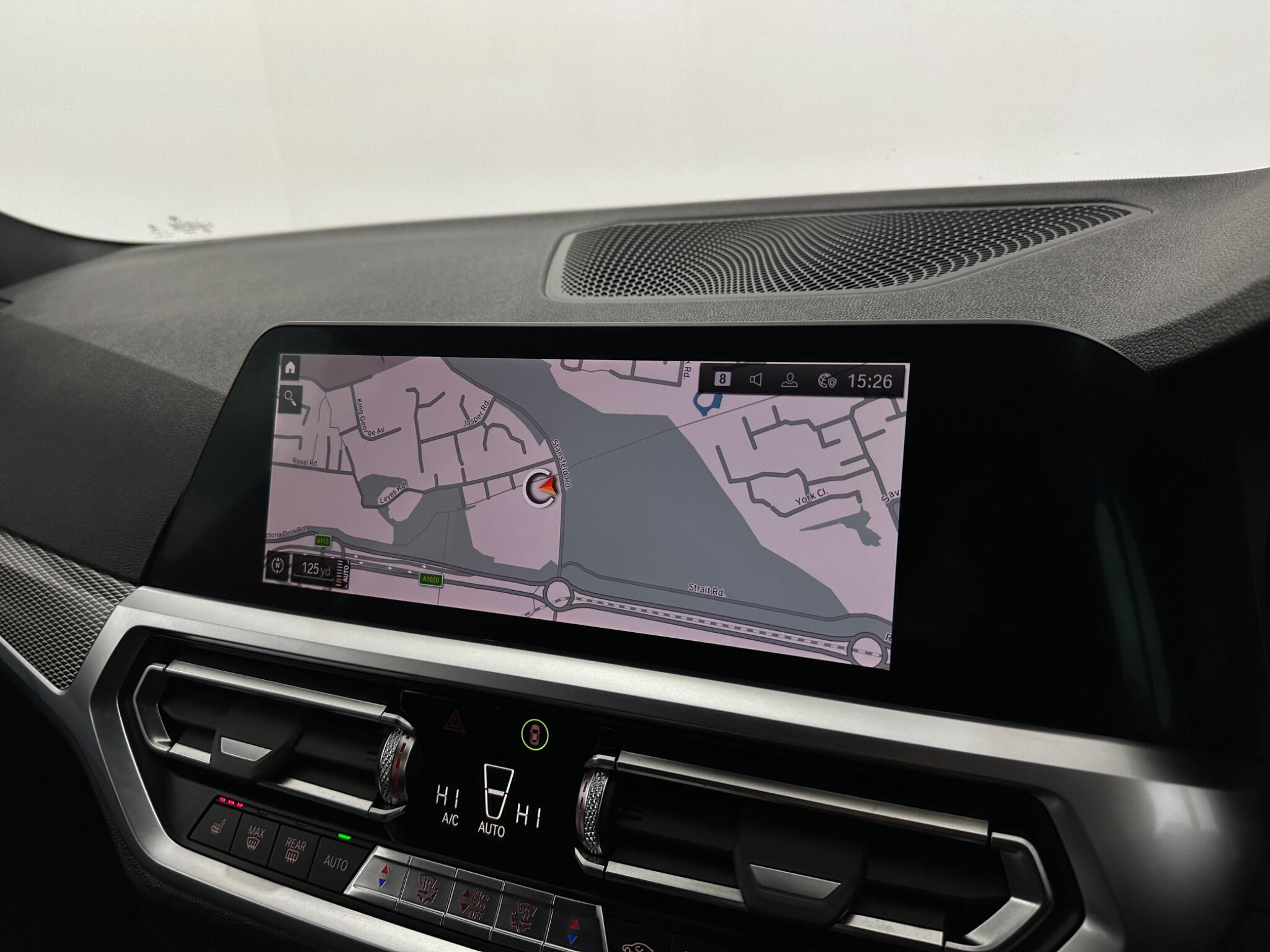 BMW 3 Series view 23