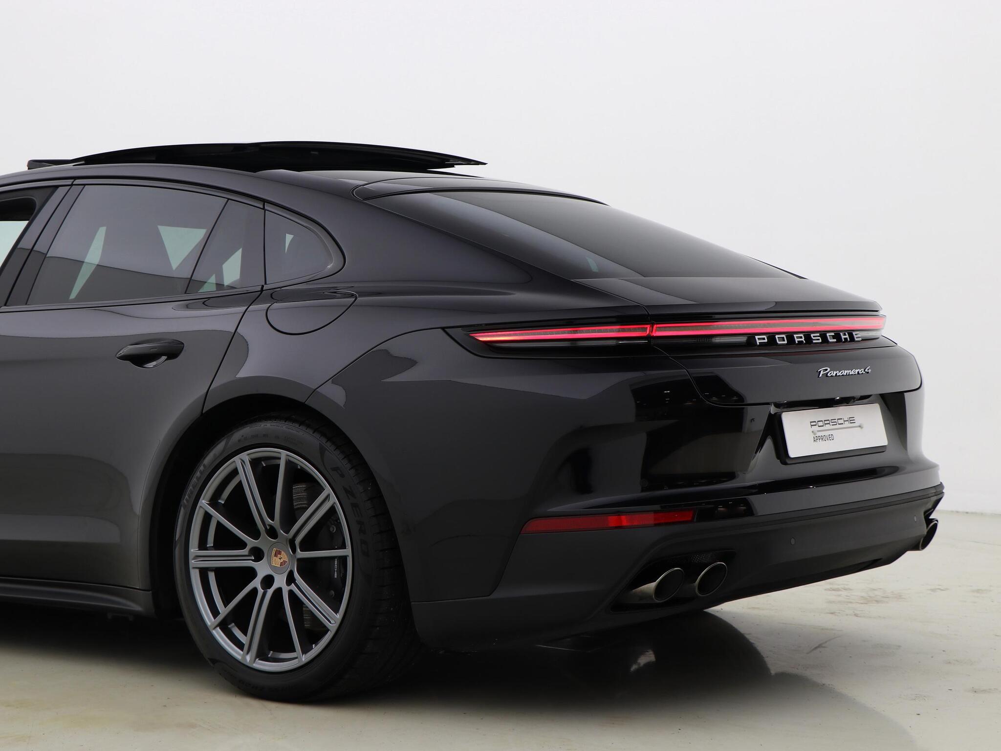 Porsche Panamera view 19