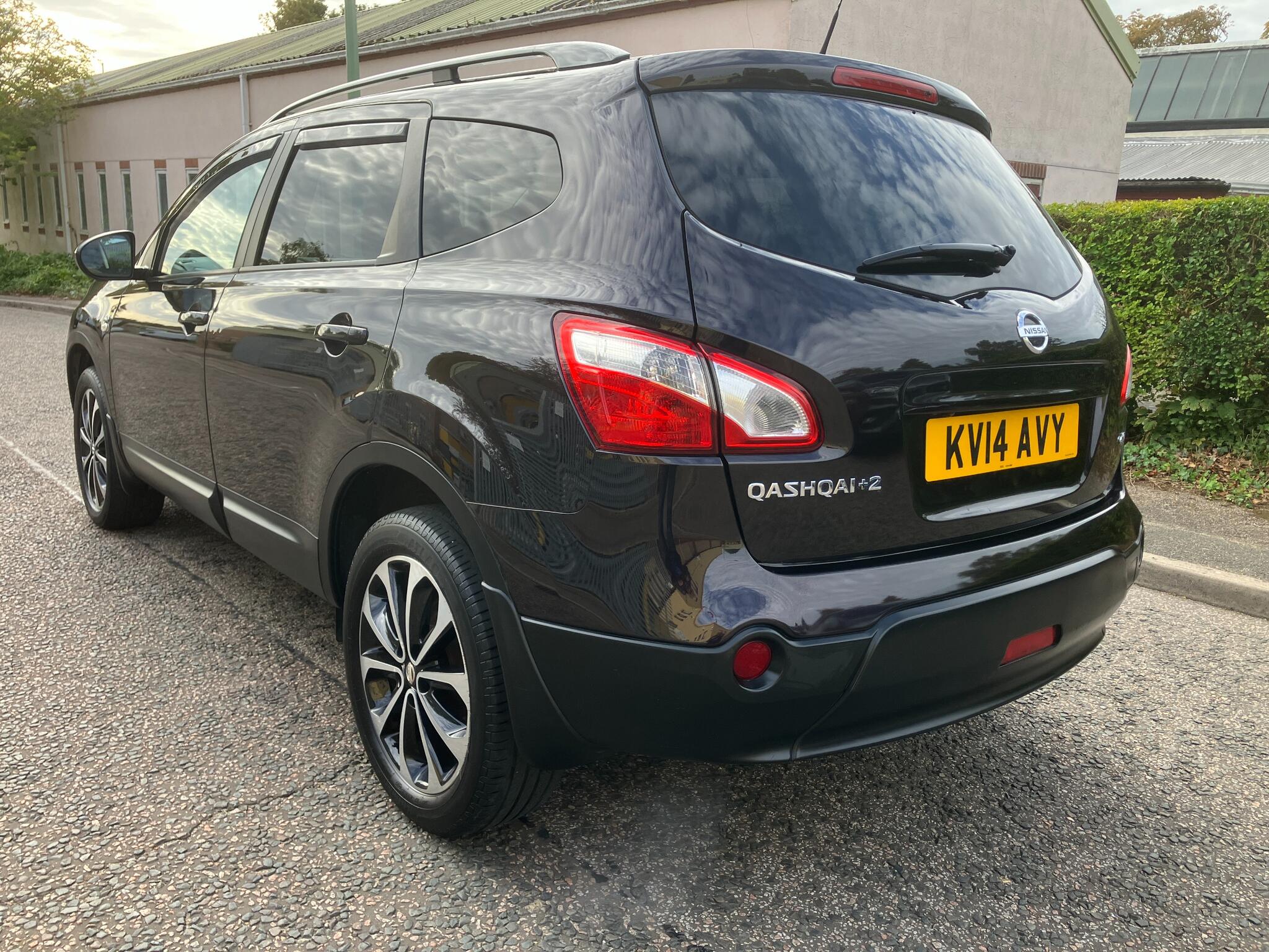 Nissan Qashqai+2 view 5