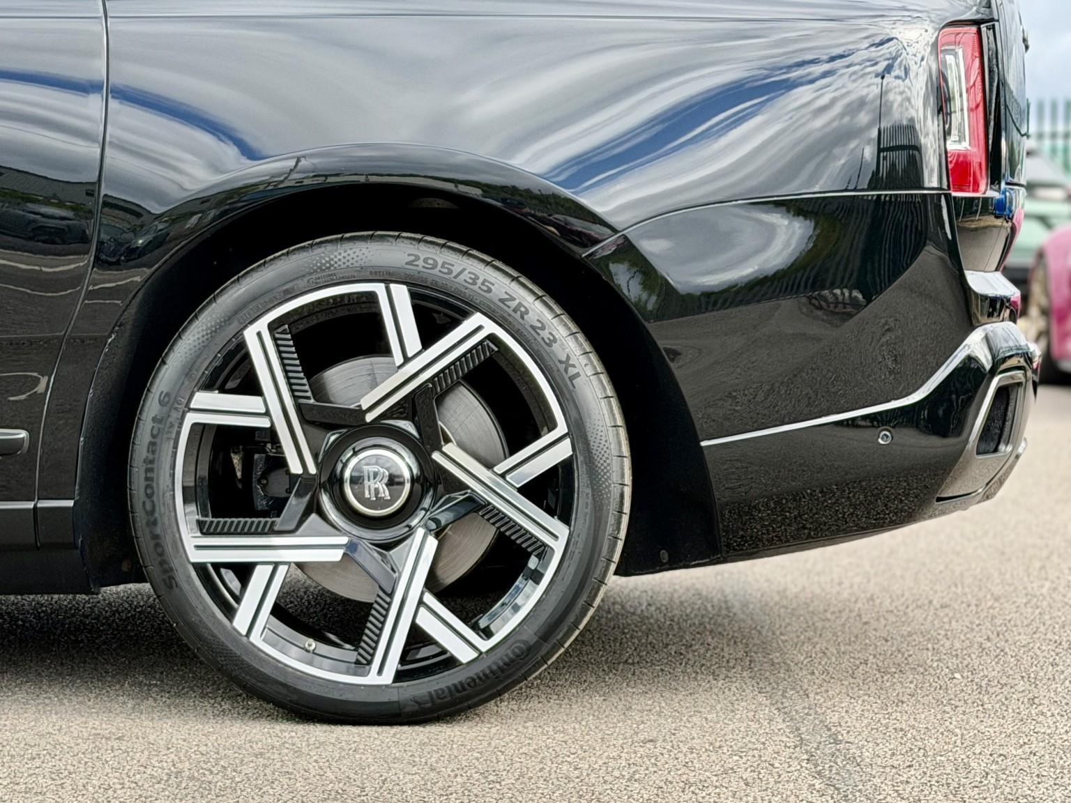 Rolls-Royce Cullinan view 37