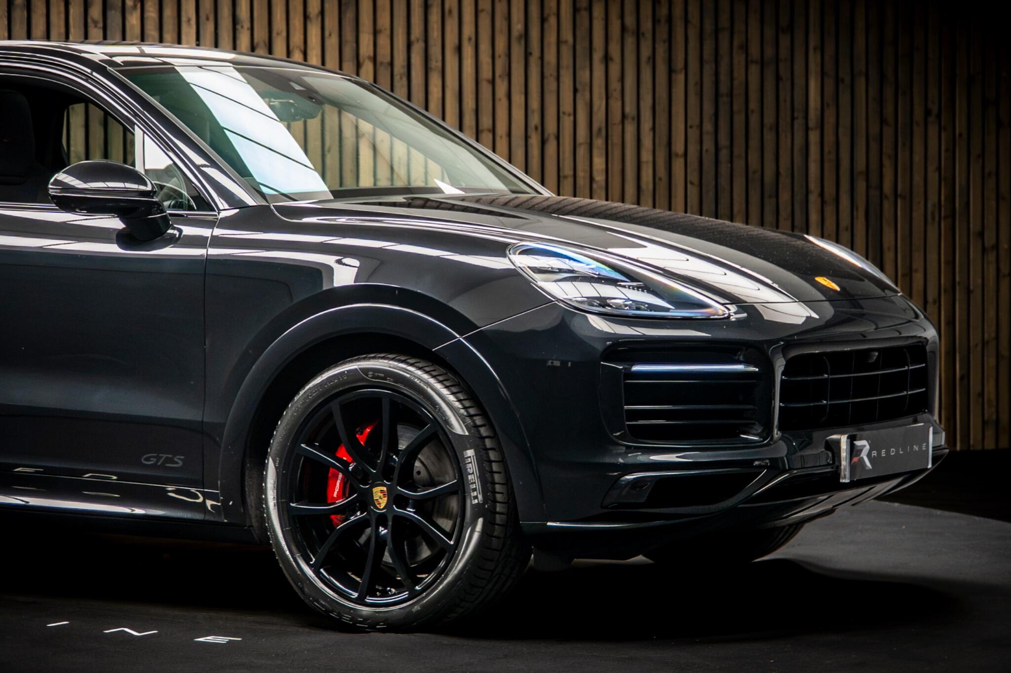 Porsche Cayenne view 10