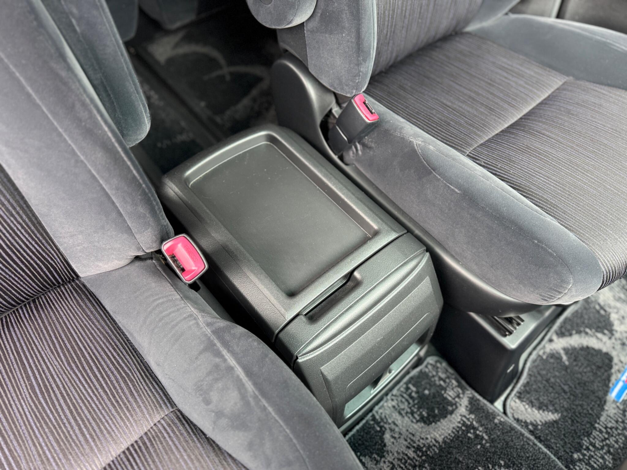 Toyota Vellfire view 80