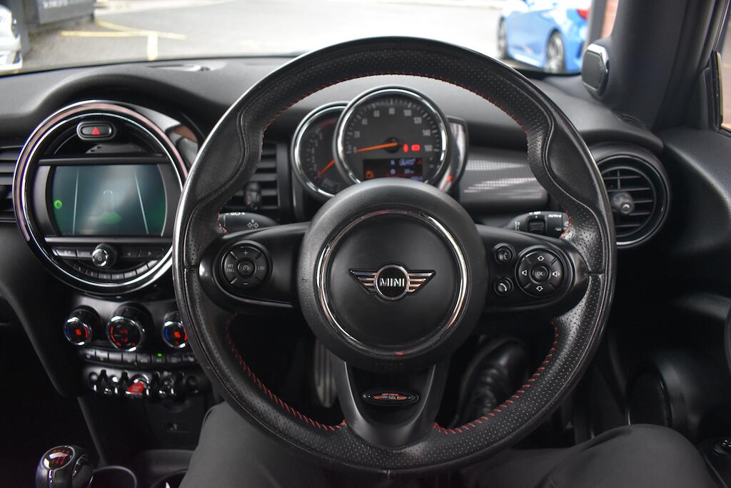Mini Cooper view 47