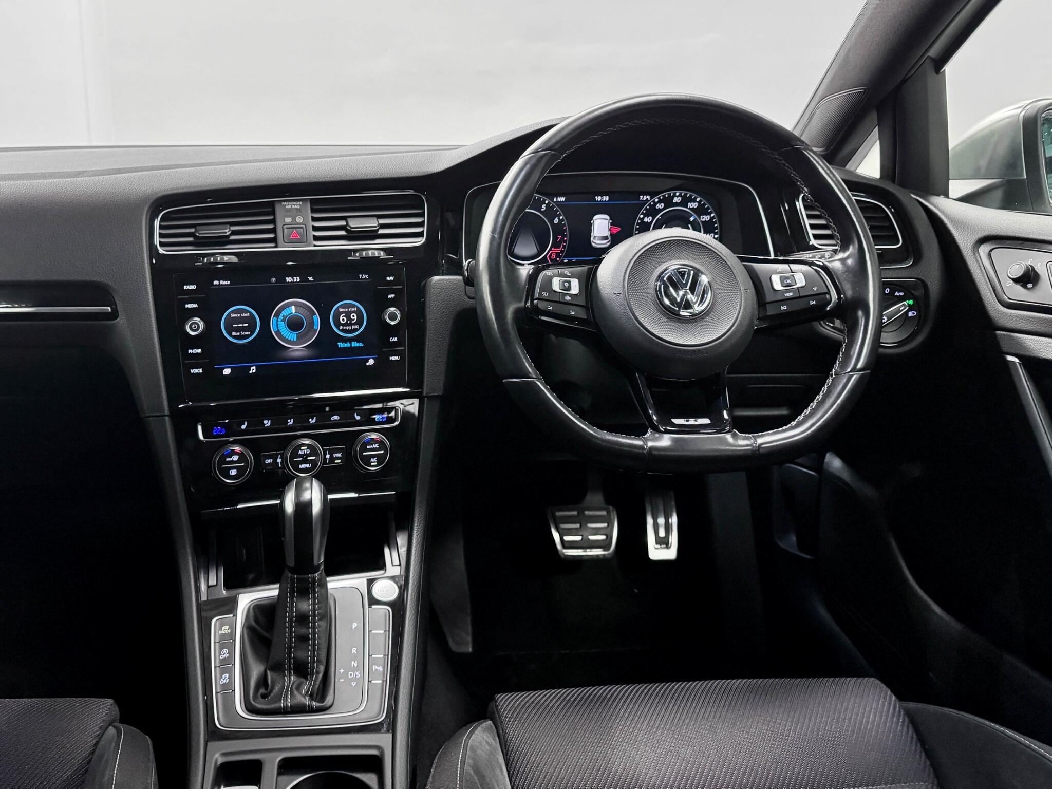 Volkswagen Golf view 23