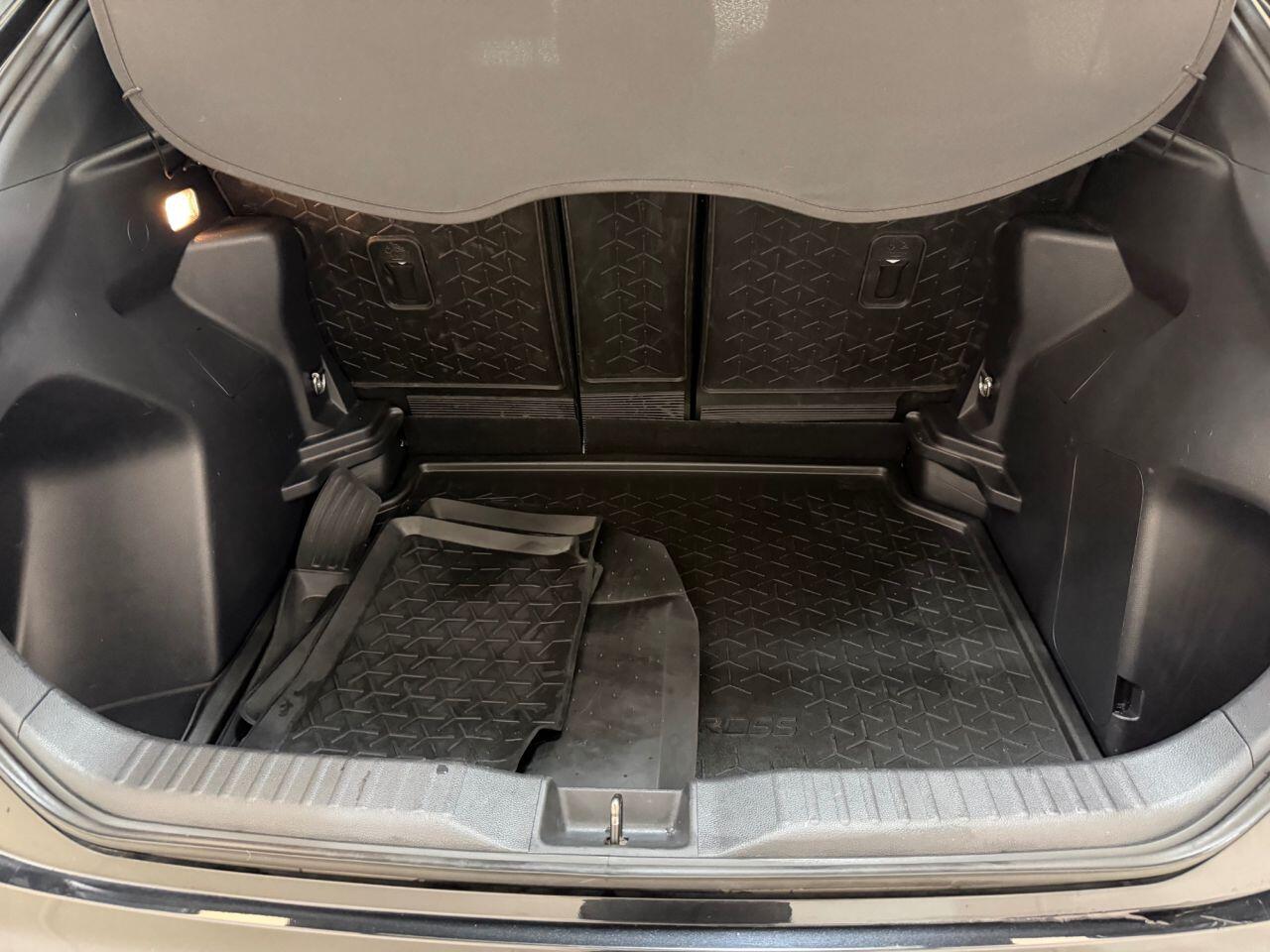 Toyota Yaris Cross view 52