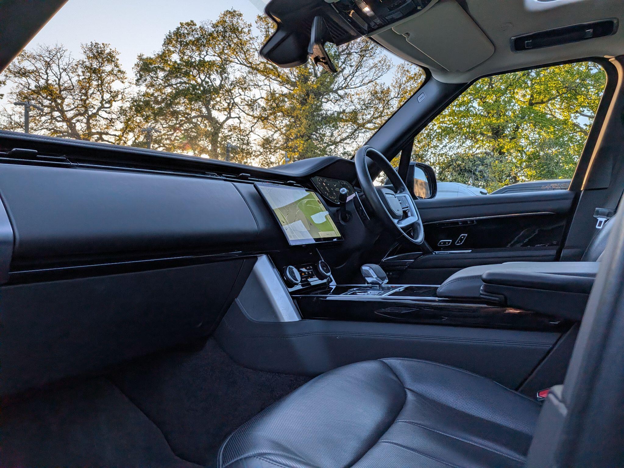 Land Rover Range Rover view 27
