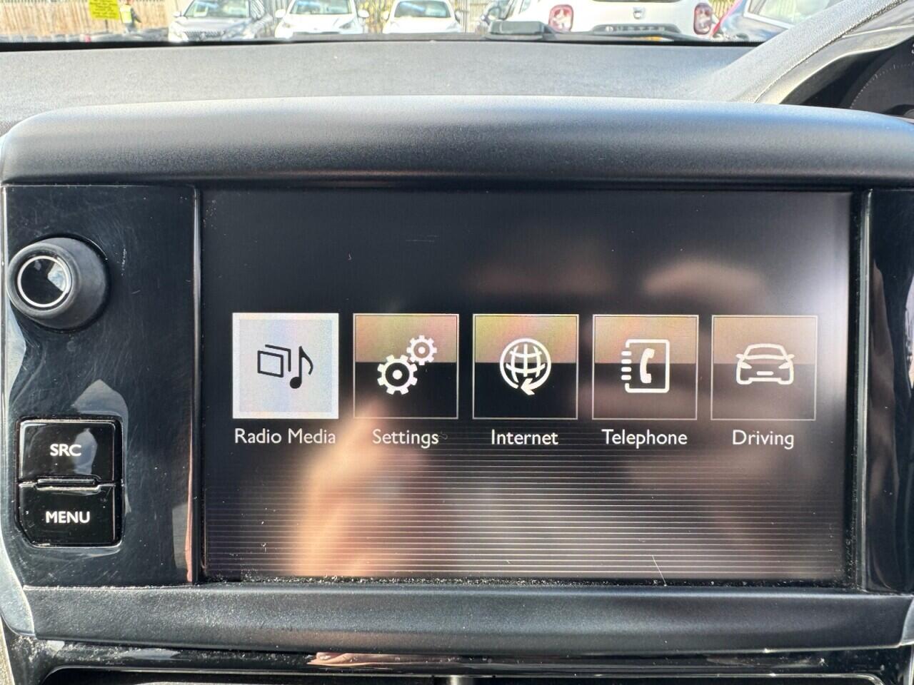 Peugeot 2008 view 7