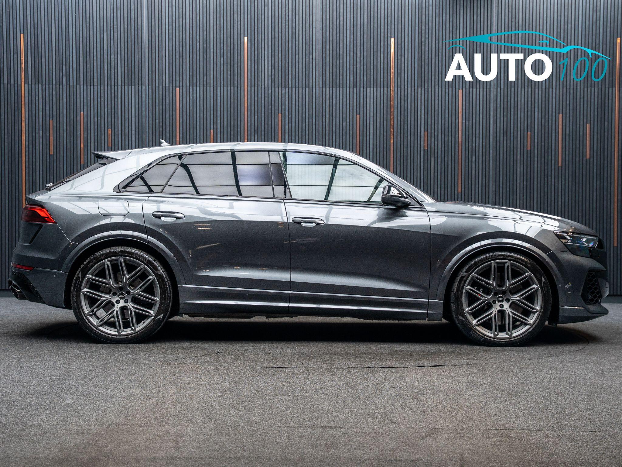 Audi RS Q8 view 15