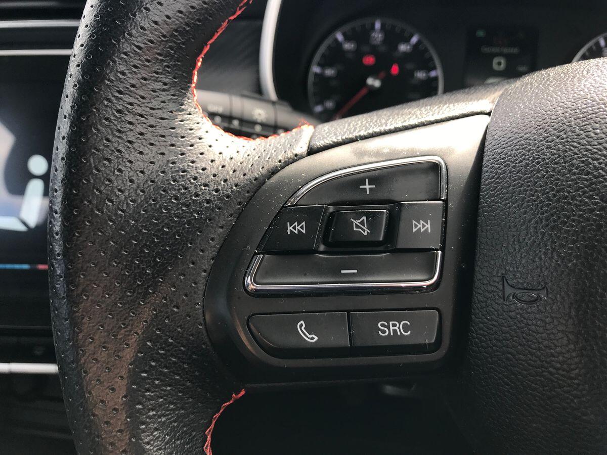 MG ZS view 23