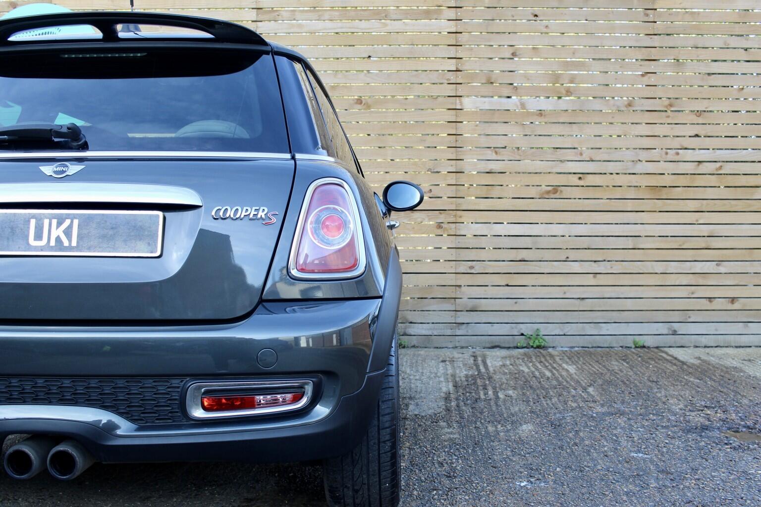 Mini Hatch view 30