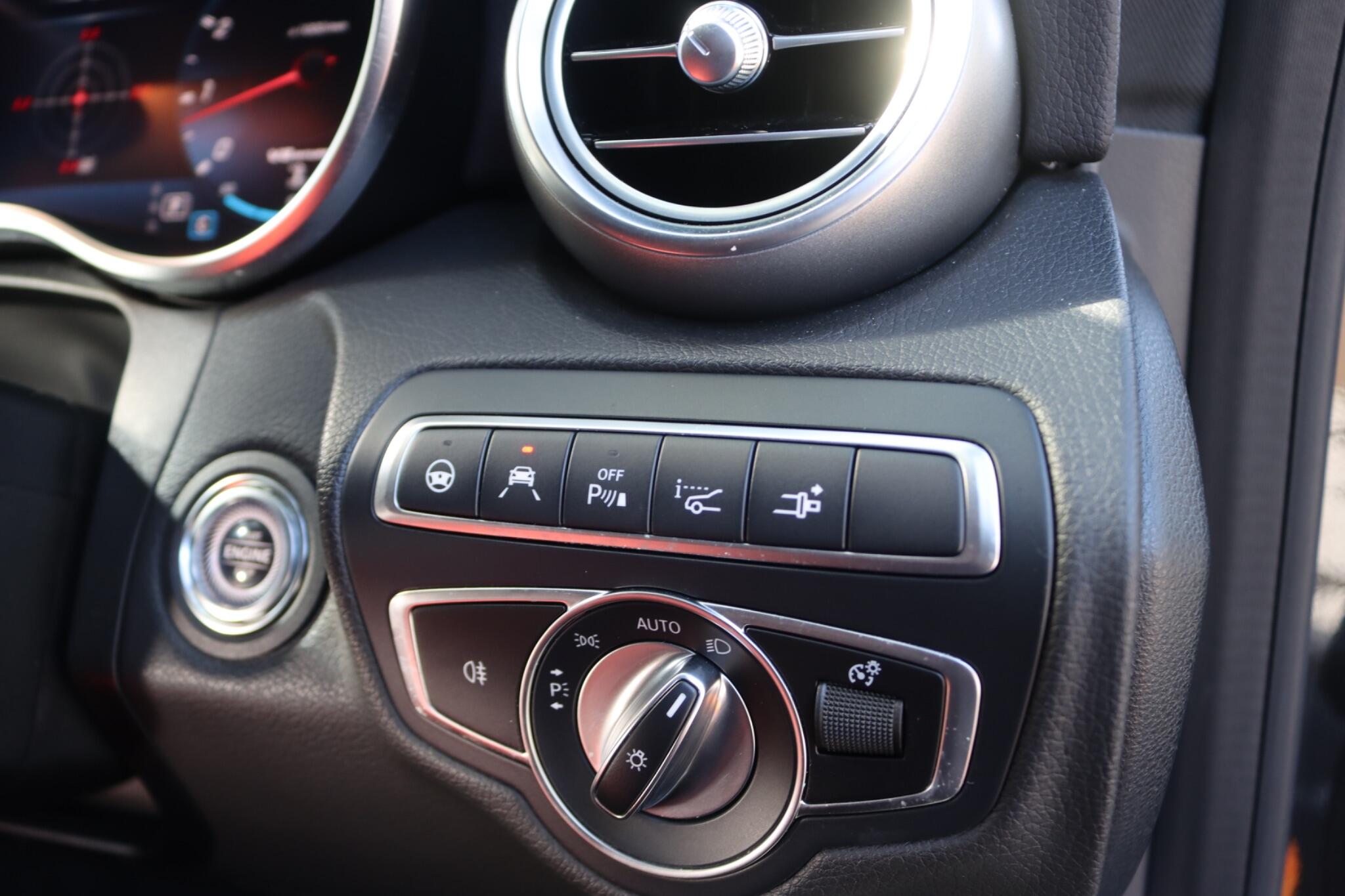 Mercedes-Benz C-Class view 83