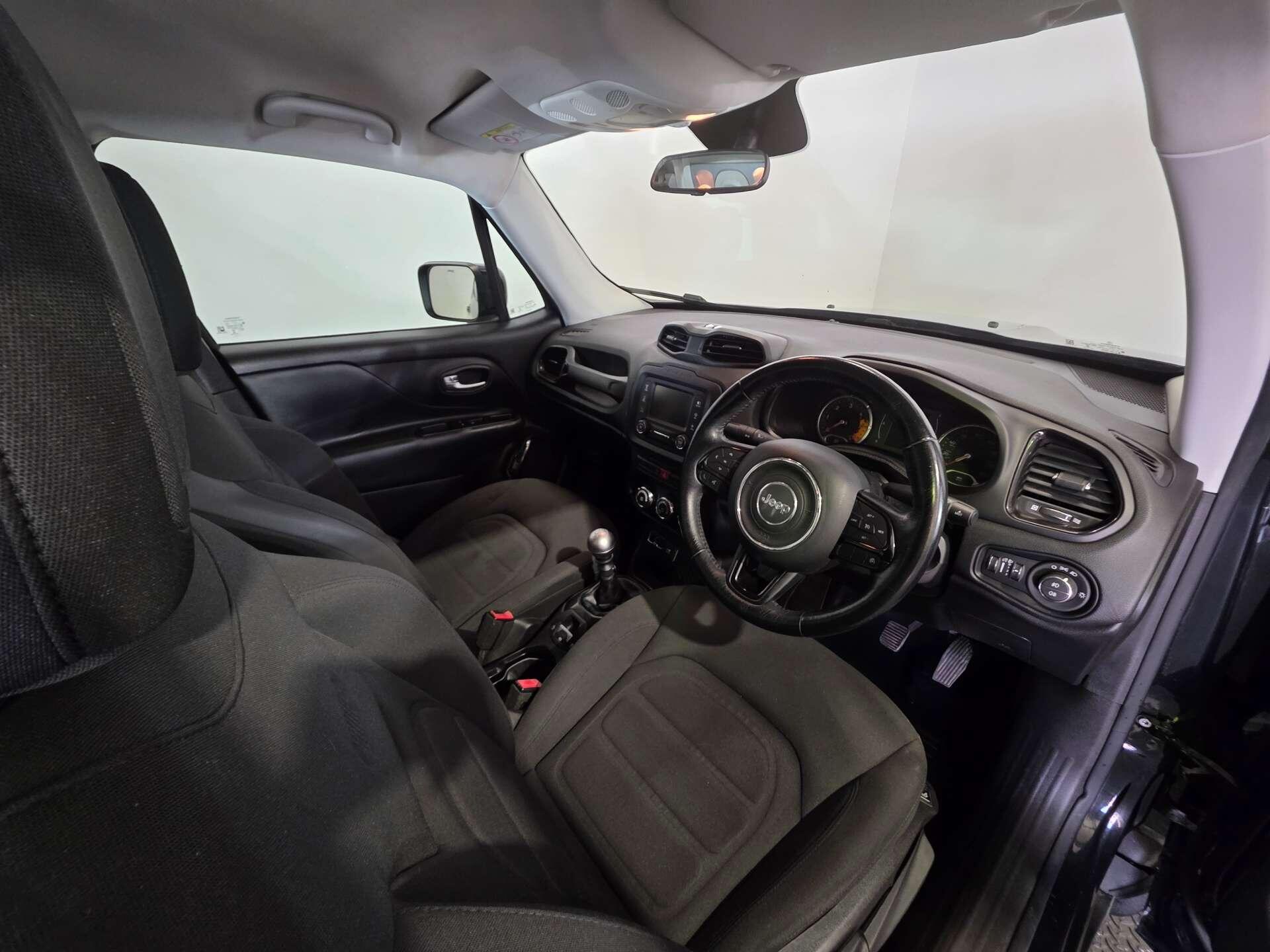 Jeep Renegade view 10