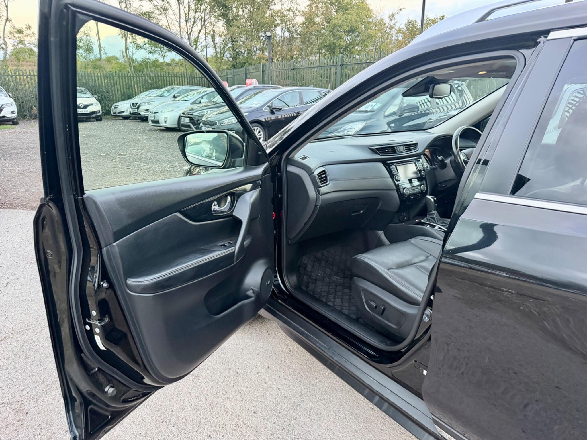 Nissan X-Trail view 40