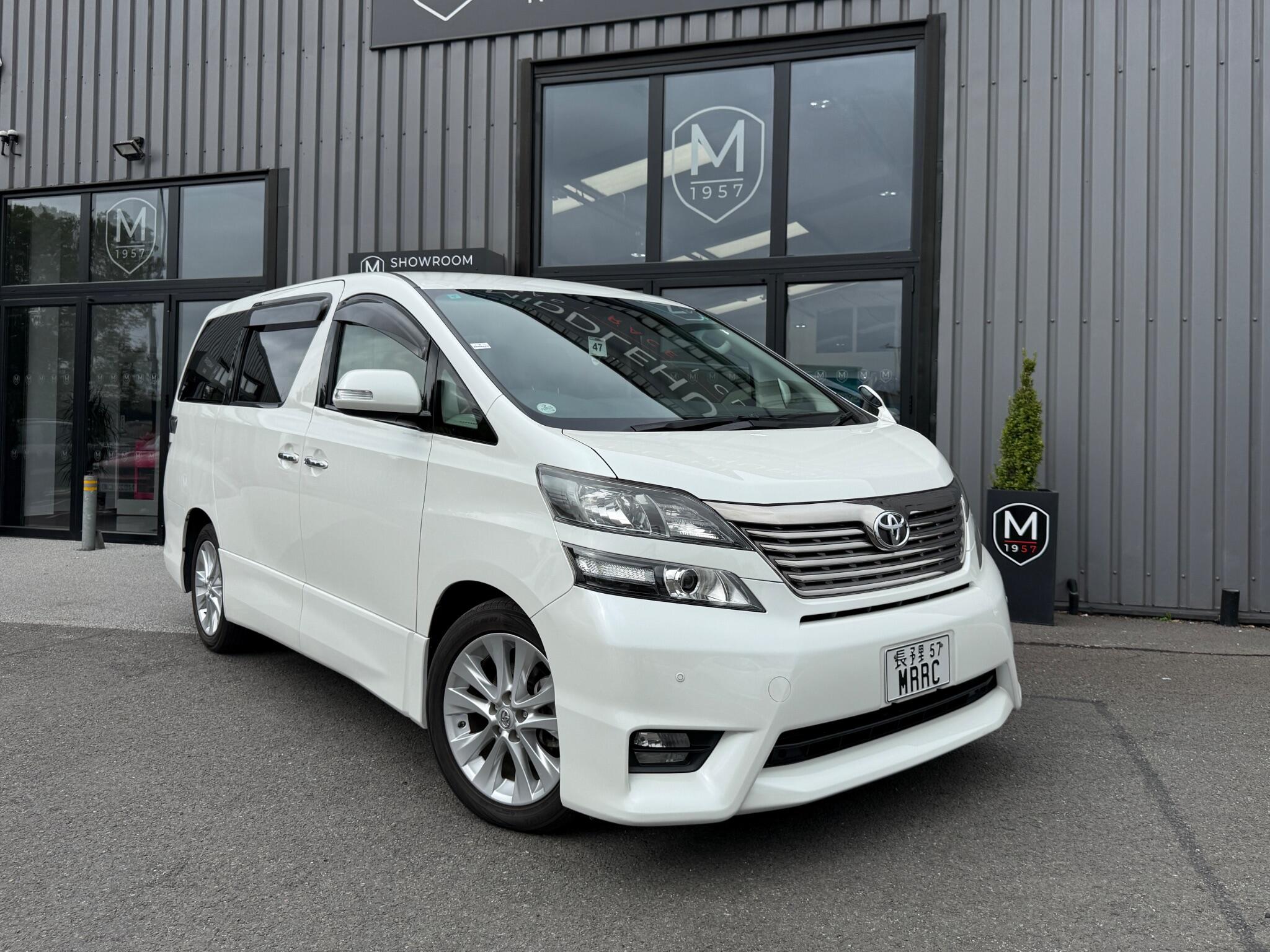 Toyota Vellfire view 9