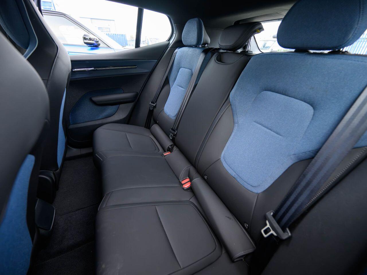 Volvo EX30 view 16