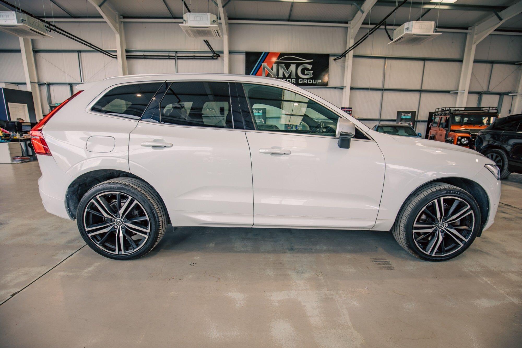 Volvo XC60 view 22